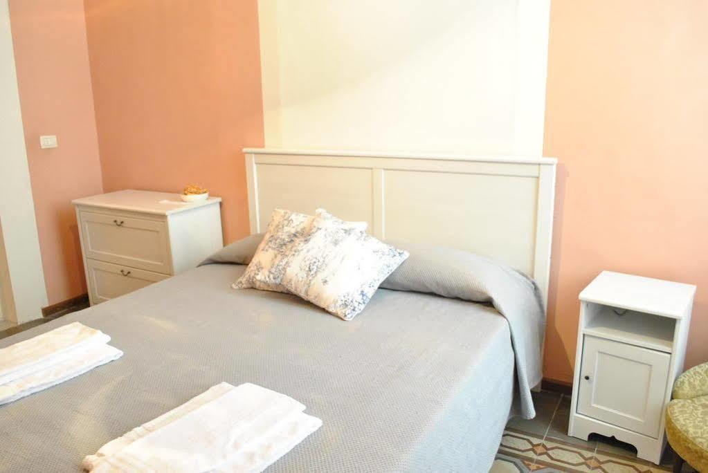 A Casa Di Laura Bed & Breakfast Catania Ngoại thất bức ảnh
